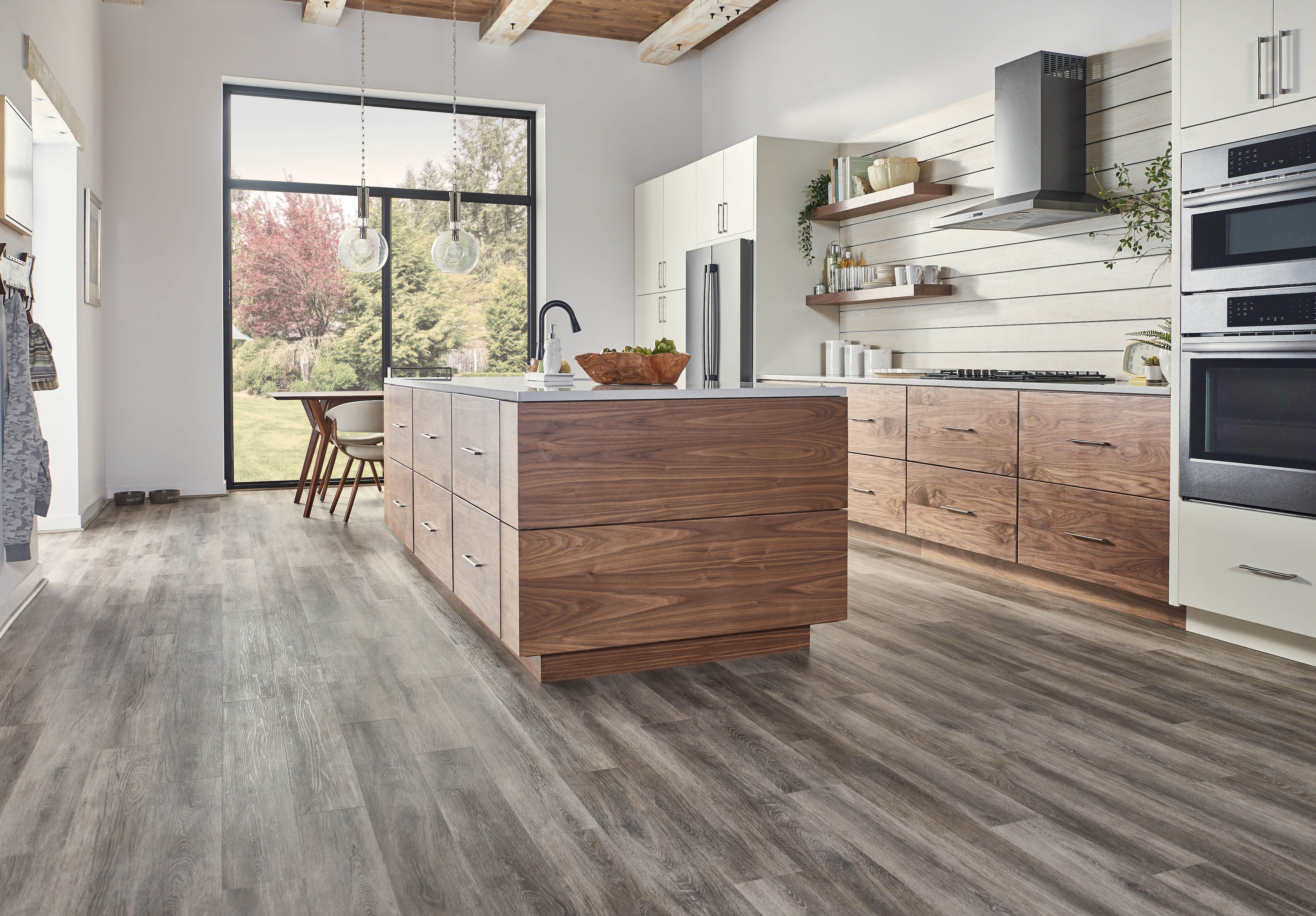 What Is Linoleum Flooring And How Is It Different From Wood?