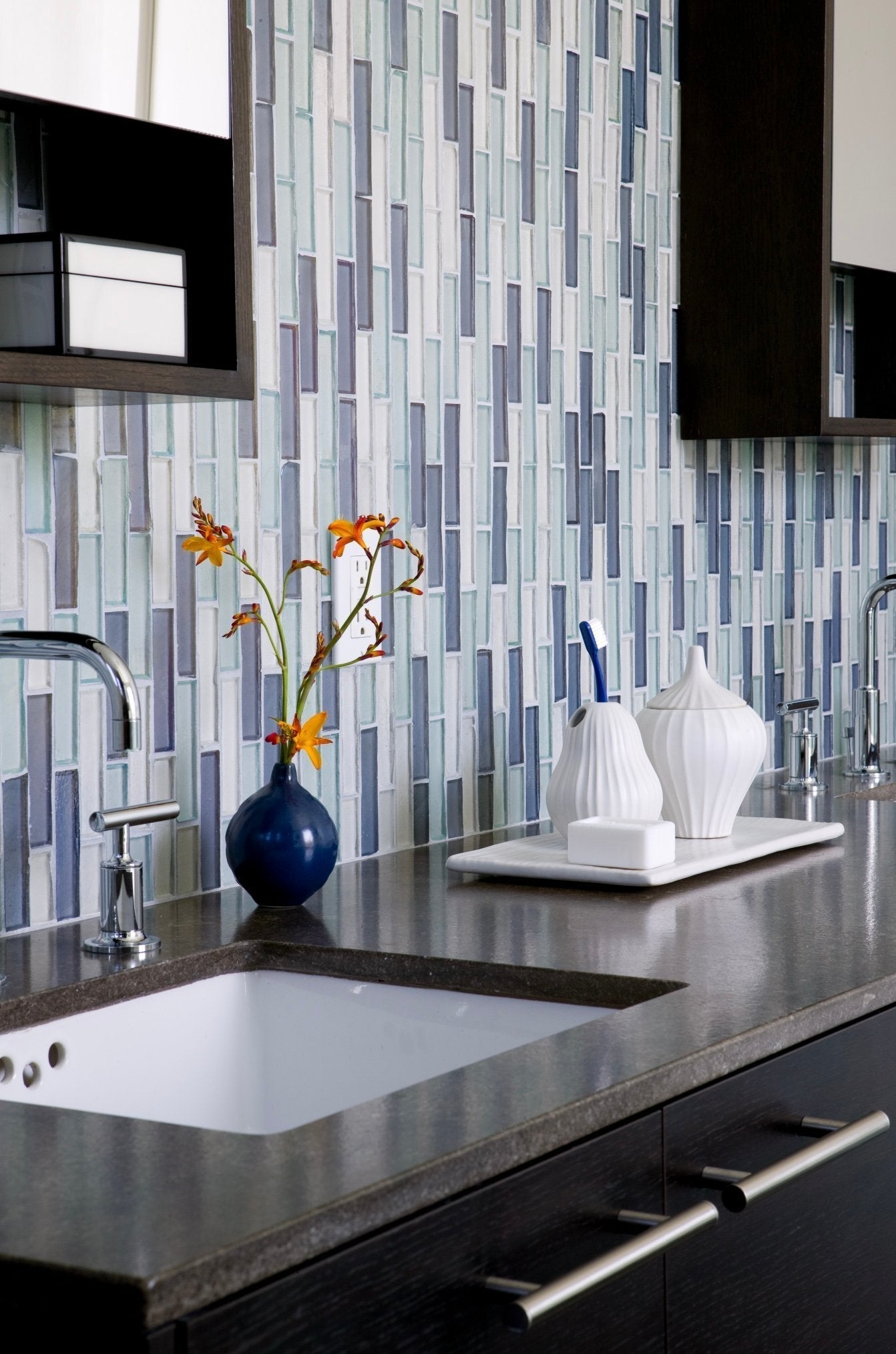 Things You Must Know About Mosaic Tile Backsplash