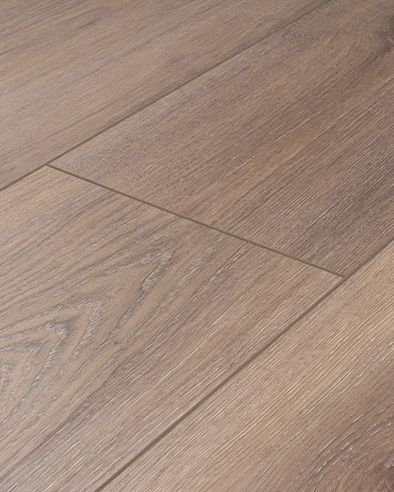 Close-up of Moda Living 7.15